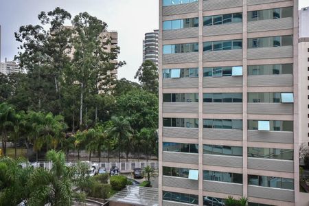 Apartamento à venda com 90m², 2 quartos e 2 vagasVista da Suíte 1