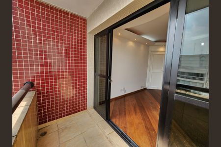 Apartamento à venda com 222m², 3 quartos e 3 vagasVaranda da Sala 2