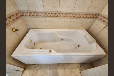 Apartamento à venda com 222m², 3 quartos e 3 vagasBanheiro da Cobertura