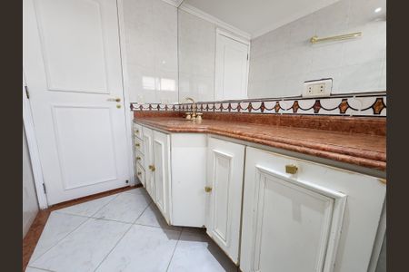 Apartamento à venda com 222m², 3 quartos e 3 vagasBanheiro Social