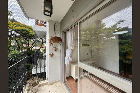 Apartamento à venda com 69m², 2 quartos e 1 vaga Apartamento à venda com 69m², 2 quartos e 1 vagaSacada