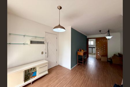 Apartamento à venda com 69m², 2 quartos e 1 vaga Apartamento à venda com 69m², 2 quartos e 1 vagaSala