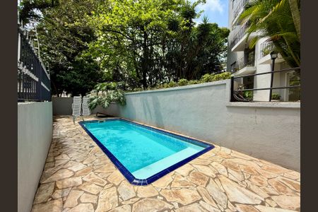 Apartamento à venda com 69m², 2 quartos e 1 vaga Apartamento à venda com 69m², 2 quartos e 1 vagaPiscina