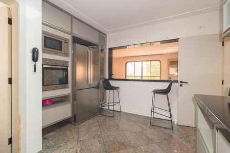 Apartamento à venda com 130m², 2 quartos e 2 vagasCozinha