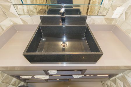 Apartamento à venda com 130m², 2 quartos e 2 vagasBanheiro da Suíte 2