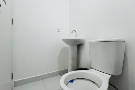 Apartamento para alugar com 32m², 2 quartos e sem vaga Apartamento para alugar com 32m², 2 quartos e sem vagaBanheiro