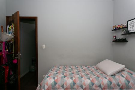 Casa à venda com 200m², 3 quartos e 4 vagas Casa à venda com 200m², 3 quartos e 4 vagasQuarto 1