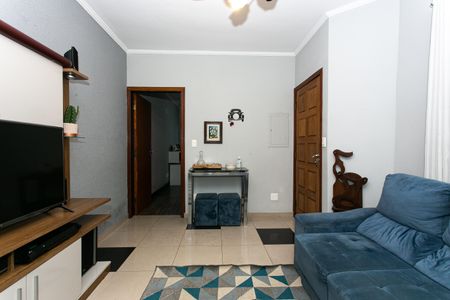 Casa à venda com 200m², 3 quartos e 4 vagas Casa à venda com 200m², 3 quartos e 4 vagasSala