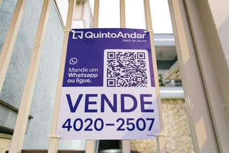 Casa à venda com 200m², 3 quartos e 4 vagas Casa à venda com 200m², 3 quartos e 4 vagasPlaca