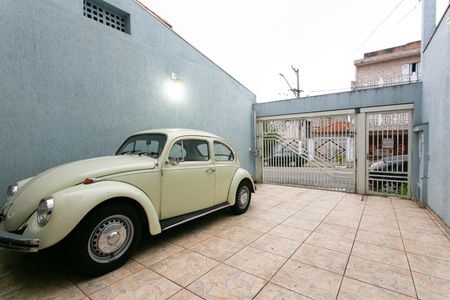 Casa à venda com 200m², 3 quartos e 4 vagas Casa à venda com 200m², 3 quartos e 4 vagasGaragem