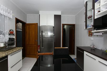 Casa à venda com 200m², 3 quartos e 4 vagas Casa à venda com 200m², 3 quartos e 4 vagasCozinha