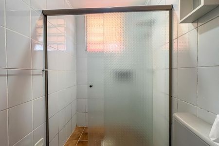 Apartamento à venda com 87m², 2 quartos e 1 vaga Apartamento à venda com 87m², 2 quartos e 1 vagaBanheiro da Suíte