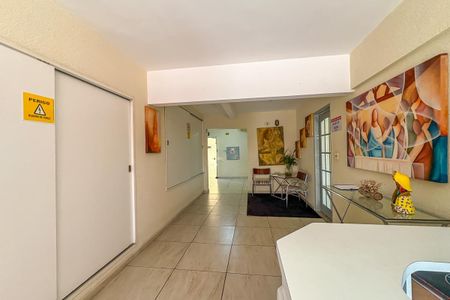 Apartamento à venda com 87m², 2 quartos e 1 vaga Apartamento à venda com 87m², 2 quartos e 1 vagaEntrada