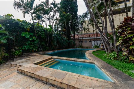 Casa à venda com 800m², 6 quartos e 15 vagasPiscina