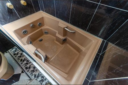 Casa à venda com 800m², 6 quartos e 15 vagasSuíte 3 - banheiro