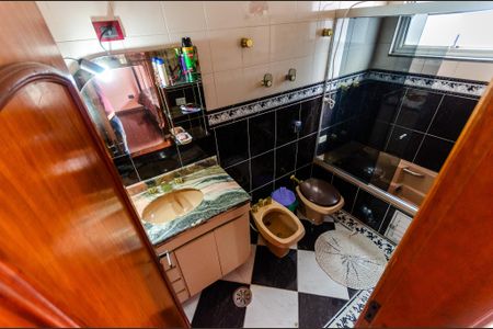 Casa à venda com 800m², 6 quartos e 15 vagasSuíte 3 - banheiro