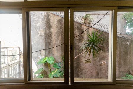 Casa à venda com 800m², 6 quartos e 15 vagasQuarto de Serviço - janela