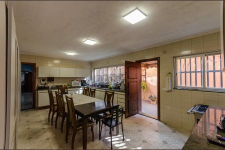 Casa à venda com 800m², 6 quartos e 15 vagasCozinha