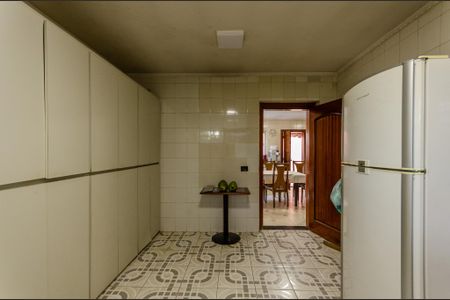 Casa à venda com 800m², 6 quartos e 15 vagasCozinha - despensa