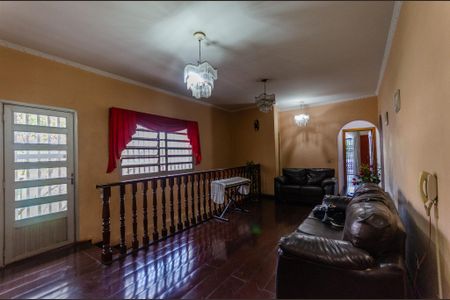 Casa à venda com 800m², 6 quartos e 15 vagasCorredor