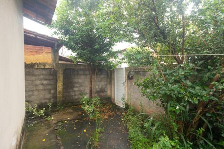 Casa para alugar com 56m², 3 quartos e 1 vagaQuintal