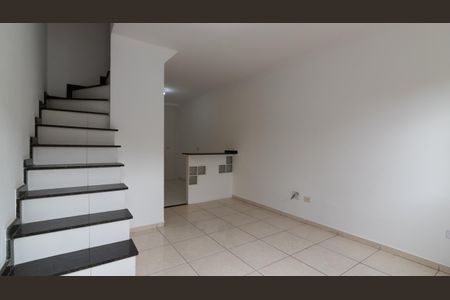 Casa de condomínio à venda com 110m², 2 quartos e 1 vagaSala