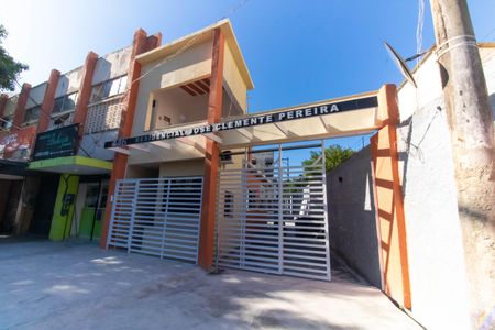 Apartamento à venda com 60m², 2 quartos e 1 vaga Apartamento à venda com 60m², 2 quartos e 1 vagaFachada