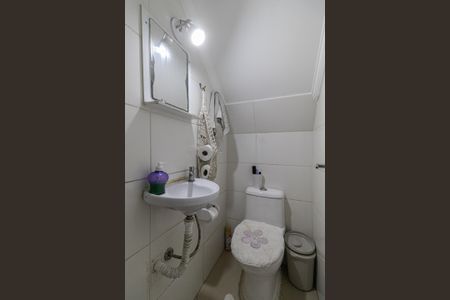 Casa à venda com 300m², 3 quartos e 1 vaga Casa à venda com 300m², 3 quartos e 1 vagaLavabo