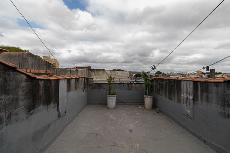 Casa à venda com 300m², 3 quartos e 1 vaga Casa à venda com 300m², 3 quartos e 1 vagaTerraço