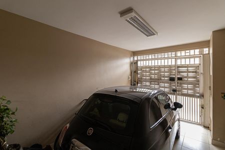 Casa à venda com 300m², 3 quartos e 1 vaga Casa à venda com 300m², 3 quartos e 1 vagaGaragem