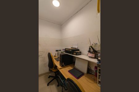 Casa à venda com 300m², 3 quartos e 1 vaga Casa à venda com 300m², 3 quartos e 1 vagaEscritório