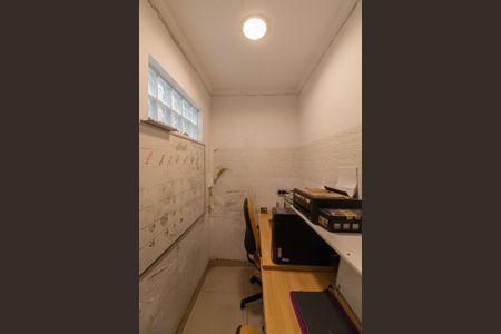 Casa à venda com 300m², 3 quartos e 1 vaga Casa à venda com 300m², 3 quartos e 1 vagaEscritório