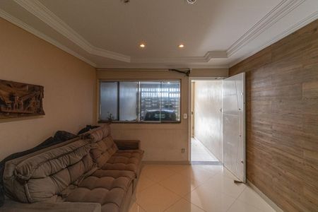 Casa à venda com 300m², 3 quartos e 1 vaga Casa à venda com 300m², 3 quartos e 1 vagaSala