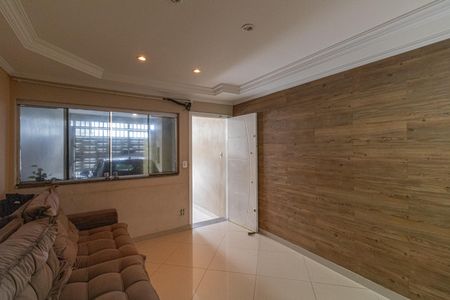 Casa à venda com 300m², 3 quartos e 1 vaga Casa à venda com 300m², 3 quartos e 1 vagaSala