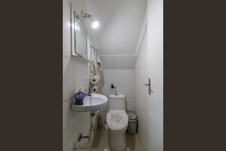 Casa à venda com 300m², 3 quartos e 1 vaga Casa à venda com 300m², 3 quartos e 1 vagaLavabo