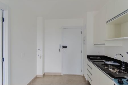 Apartamento à venda com 32m², 1 quarto e sem vaga Apartamento à venda com 32m², 1 quarto e sem vagaCozinha e Área de Serviço