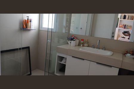 Apartamento à venda com 154m², 3 quartos e 2 vagas Apartamento à venda com 154m², 3 quartos e 2 vagasBanheiro Suíte 3