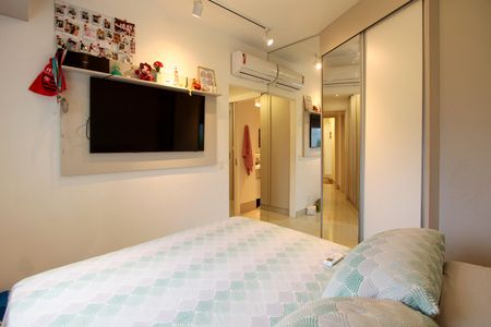 Apartamento à venda com 154m², 3 quartos e 2 vagas Apartamento à venda com 154m², 3 quartos e 2 vagasSuíte 2