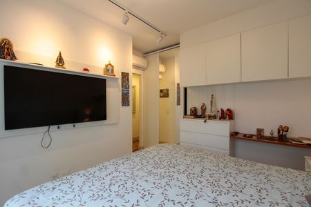 Apartamento à venda com 154m², 3 quartos e 2 vagas Apartamento à venda com 154m², 3 quartos e 2 vagasSuíte 1