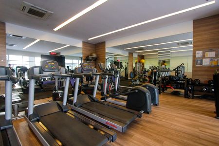 Apartamento à venda com 154m², 3 quartos e 2 vagas Apartamento à venda com 154m², 3 quartos e 2 vagasÁrea comum - Academia