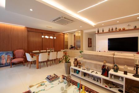 Apartamento à venda com 154m², 3 quartos e 2 vagas Apartamento à venda com 154m², 3 quartos e 2 vagasSala