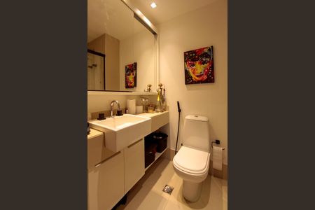 Apartamento à venda com 154m², 3 quartos e 2 vagas Apartamento à venda com 154m², 3 quartos e 2 vagasBanheiro Suíte 2