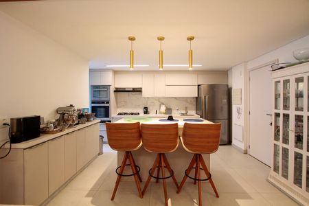 Apartamento à venda com 154m², 3 quartos e 2 vagas Apartamento à venda com 154m², 3 quartos e 2 vagasCozinha