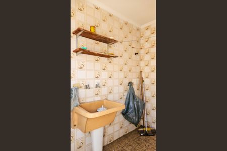 Casa para alugar com 340m², 4 quartos e 6 vagas Casa para alugar com 340m², 4 quartos e 6 vagasÁrea de Serviço