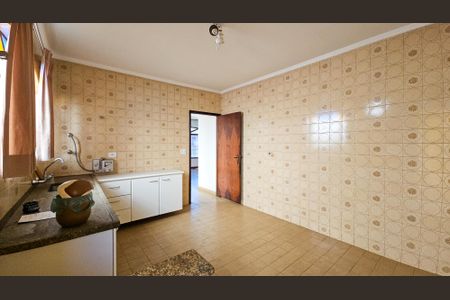 Casa para alugar com 340m², 4 quartos e 6 vagas Casa para alugar com 340m², 4 quartos e 6 vagasCozinha