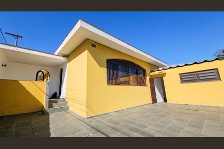 Casa para alugar com 340m², 4 quartos e 6 vagas Casa para alugar com 340m², 4 quartos e 6 vagasQuintal