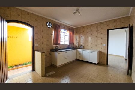 Casa para alugar com 340m², 4 quartos e 6 vagas Casa para alugar com 340m², 4 quartos e 6 vagasCozinha