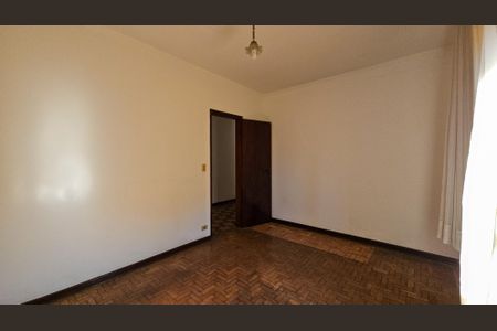 Casa para alugar com 340m², 4 quartos e 6 vagas Casa para alugar com 340m², 4 quartos e 6 vagasQuarto 2