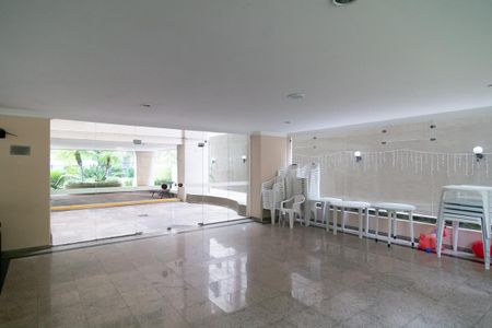 Apartamento à venda com 70m², 3 quartos e 1 vaga Apartamento à venda com 70m², 3 quartos e 1 vagaÁrea comum -Salão de Festas