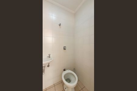 Apartamento à venda com 145m², 4 quartos e 2 vagas Apartamento à venda com 145m², 4 quartos e 2 vagasBanheiro de serviço